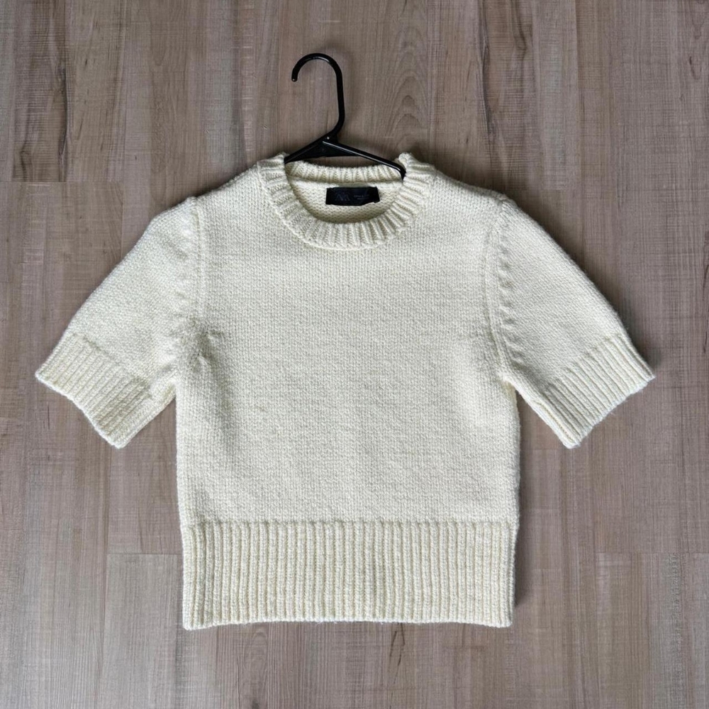 Zara Cream Short-Sleeve Crew Knit Sweater